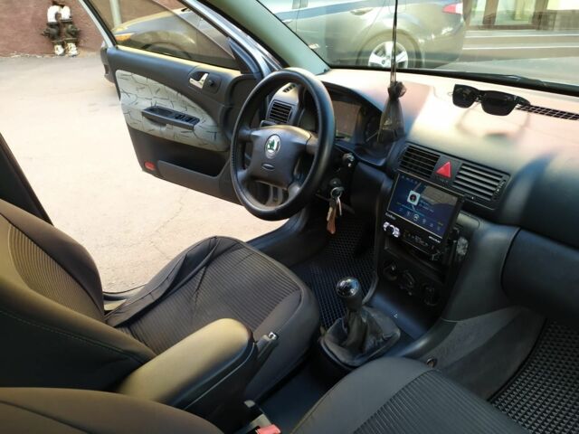 Серый Шкода Октавия, объемом двигателя 1.6 л и пробегом 285 тыс. км за 5800 $, фото 7 на Automoto.ua