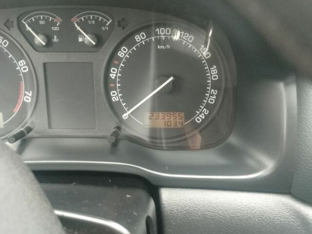 Серый Шкода Октавия, объемом двигателя 1.6 л и пробегом 233 тыс. км за 4600 $, фото 1 на Automoto.ua