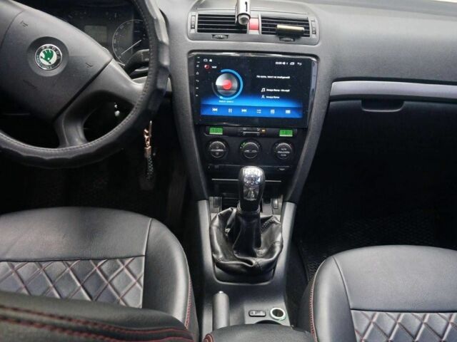 Серый Шкода Октавия, объемом двигателя 2 л и пробегом 275 тыс. км за 5000 $, фото 4 на Automoto.ua