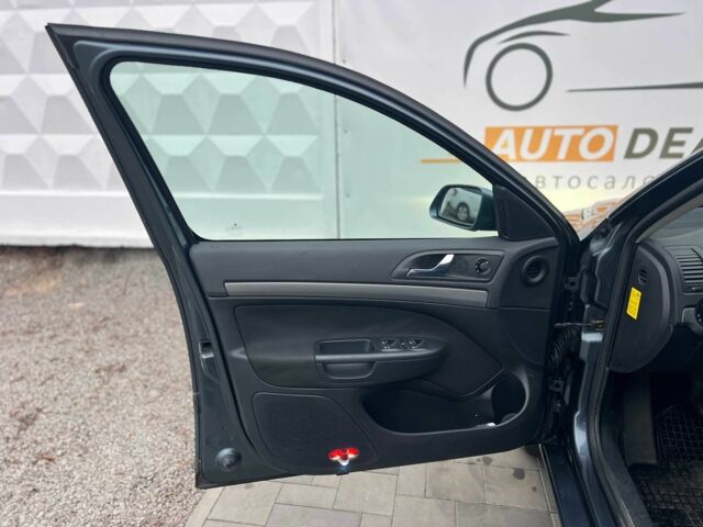 Серый Шкода Октавия, объемом двигателя 1.6 л и пробегом 369 тыс. км за 5500 $, фото 10 на Automoto.ua