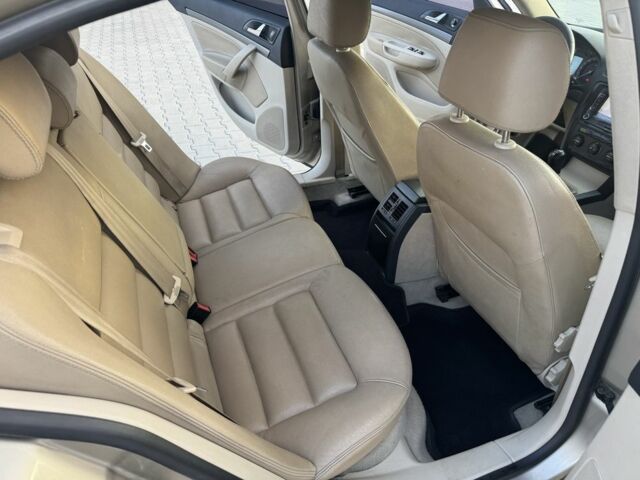 Серый Шкода Октавия, объемом двигателя 1.6 л и пробегом 350 тыс. км за 5200 $, фото 10 на Automoto.ua