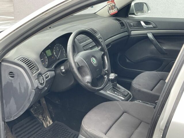 Сірий Шкода Октавія, об'ємом двигуна 1.9 л та пробігом 350 тис. км за 3350 $, фото 9 на Automoto.ua