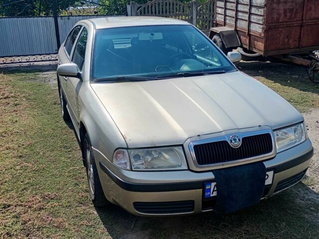 Серый Шкода Октавия, объемом двигателя 1.6 л и пробегом 4 тыс. км за 4250 $, фото 1 на Automoto.ua
