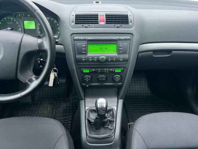 Серый Шкода Октавия, объемом двигателя 1.6 л и пробегом 369 тыс. км за 5500 $, фото 18 на Automoto.ua