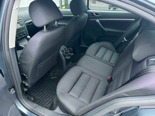 Серый Шкода Октавия, объемом двигателя 1.6 л и пробегом 369 тыс. км за 5500 $, фото 23 на Automoto.ua