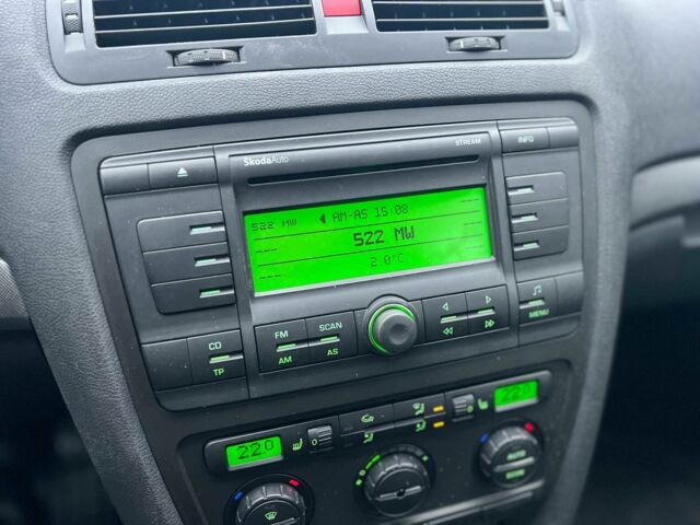 Серый Шкода Октавия, объемом двигателя 1.6 л и пробегом 369 тыс. км за 5500 $, фото 19 на Automoto.ua