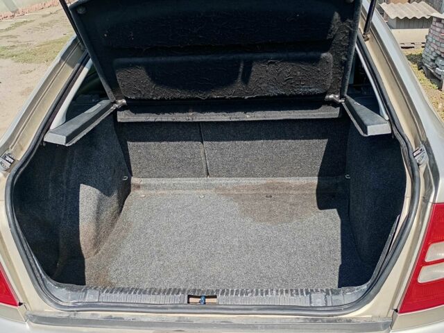 Серый Шкода Октавия, объемом двигателя 1.6 л и пробегом 4 тыс. км за 4250 $, фото 6 на Automoto.ua