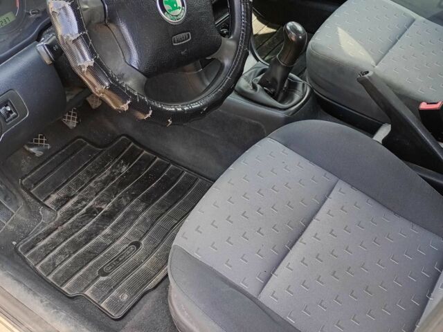 Серый Шкода Октавия, объемом двигателя 1.6 л и пробегом 4 тыс. км за 4250 $, фото 9 на Automoto.ua