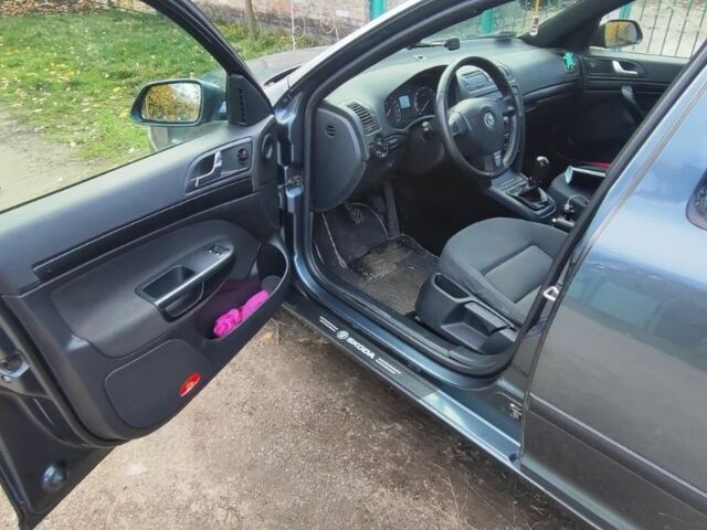 Сірий Шкода Октавія, об'ємом двигуна 2 л та пробігом 314 тис. км за 4500 $, фото 6 на Automoto.ua