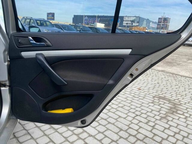 Сірий Шкода Октавія, об'ємом двигуна 1.6 л та пробігом 373 тис. км за 4990 $, фото 12 на Automoto.ua