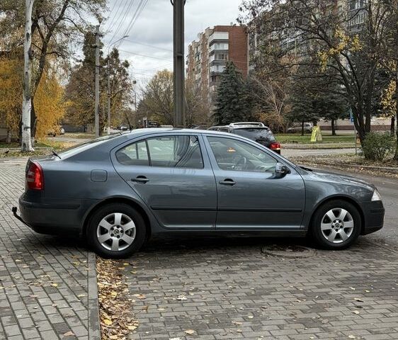 Серый Шкода Октавия, объемом двигателя 1.9 л и пробегом 300 тыс. км за 3200 $, фото 3 на Automoto.ua