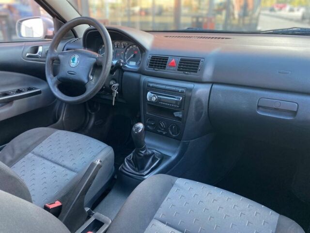 Сірий Шкода Октавія, об'ємом двигуна 1.6 л та пробігом 300 тис. км за 4100 $, фото 8 на Automoto.ua