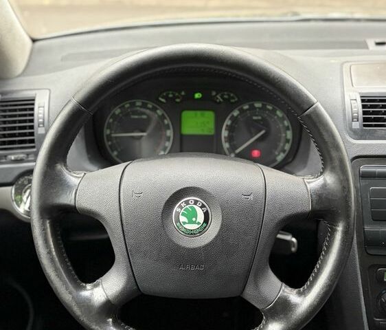Серый Шкода Октавия, объемом двигателя 1.9 л и пробегом 300 тыс. км за 3200 $, фото 11 на Automoto.ua