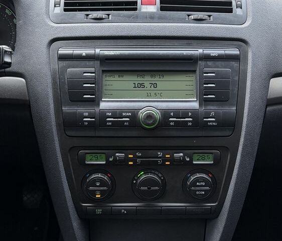 Серый Шкода Октавия, объемом двигателя 1.9 л и пробегом 300 тыс. км за 3200 $, фото 13 на Automoto.ua