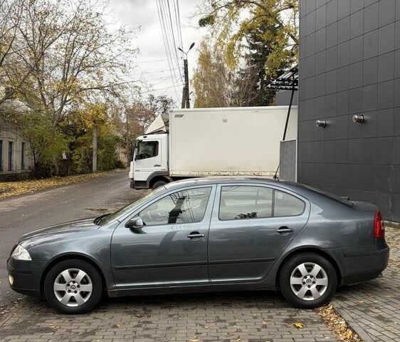 Серый Шкода Октавия, объемом двигателя 1.9 л и пробегом 300 тыс. км за 3200 $, фото 7 на Automoto.ua