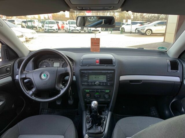 Серый Шкода Октавия, объемом двигателя 1.4 л и пробегом 239 тыс. км за 6755 $, фото 17 на Automoto.ua