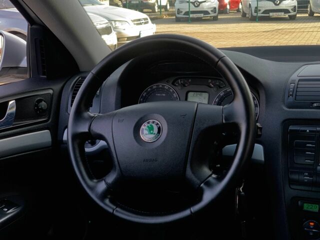 Серый Шкода Октавия, объемом двигателя 1.4 л и пробегом 239 тыс. км за 6755 $, фото 15 на Automoto.ua