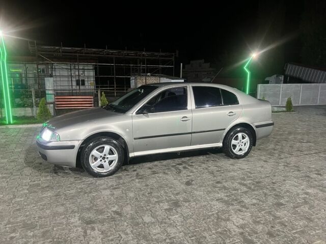 Серый Шкода Октавия, объемом двигателя 1.6 л и пробегом 600 тыс. км за 2899 $, фото 1 на Automoto.ua