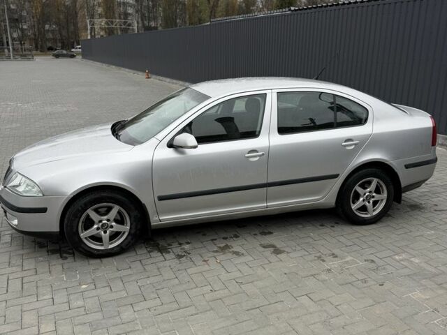 Сірий Шкода Октавія, об'ємом двигуна 0 л та пробігом 300 тис. км за 3200 $, фото 4 на Automoto.ua