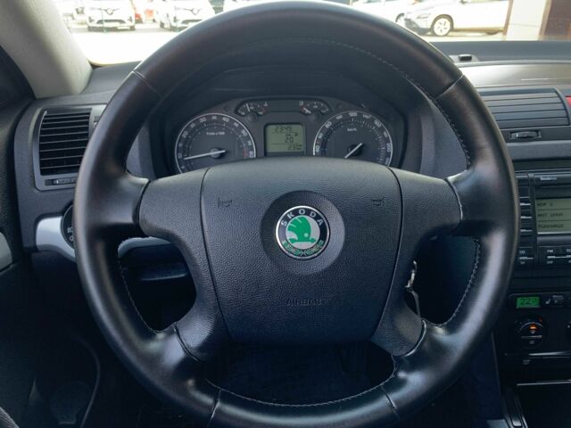 Серый Шкода Октавия, объемом двигателя 1.4 л и пробегом 239 тыс. км за 6755 $, фото 18 на Automoto.ua