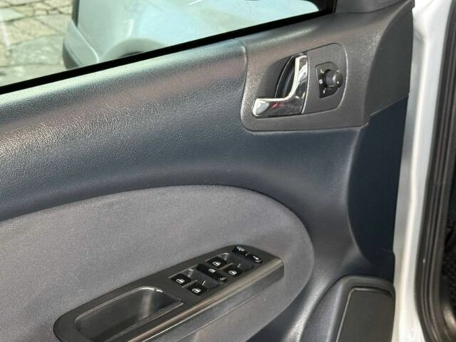 Серый Шкода Октавия, объемом двигателя 1.8 л и пробегом 193 тыс. км за 5700 $, фото 16 на Automoto.ua