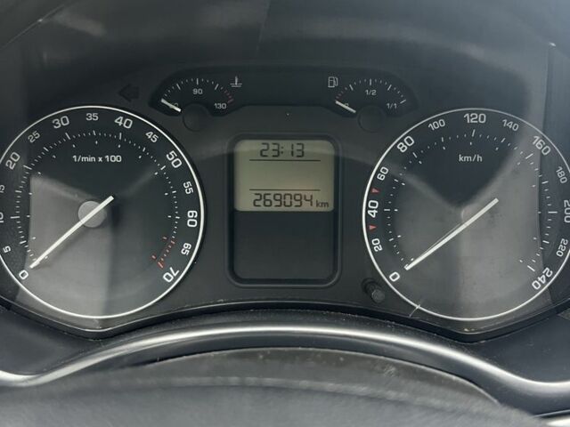 Серый Шкода Октавия, объемом двигателя 1.6 л и пробегом 270 тыс. км за 4500 $, фото 4 на Automoto.ua