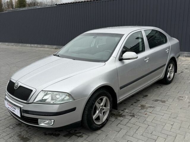 Сірий Шкода Октавія, об'ємом двигуна 0 л та пробігом 300 тис. км за 3200 $, фото 2 на Automoto.ua