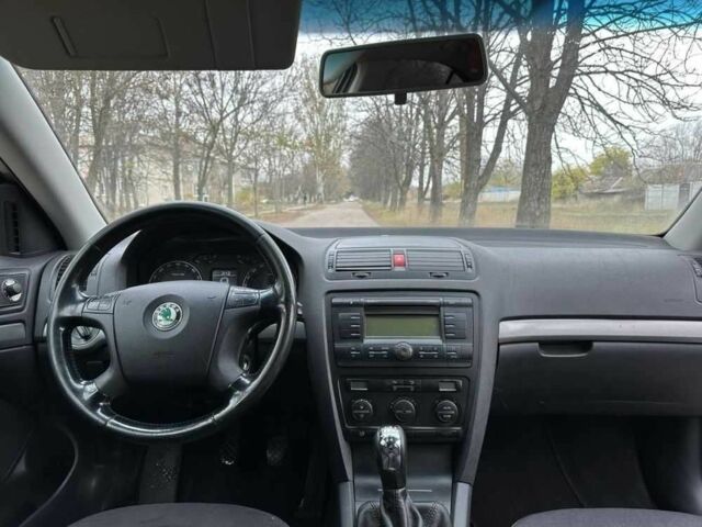 Серый Шкода Октавия, объемом двигателя 1.9 л и пробегом 400 тыс. км за 2500 $, фото 4 на Automoto.ua