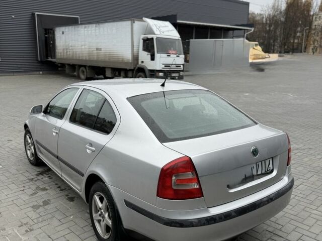 Сірий Шкода Октавія, об'ємом двигуна 0 л та пробігом 300 тис. км за 3200 $, фото 5 на Automoto.ua