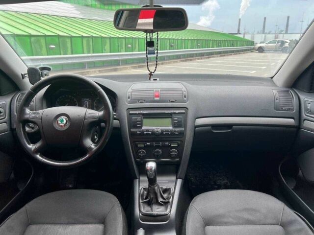 Сірий Шкода Октавія, об'ємом двигуна 0 л та пробігом 225 тис. км за 6990 $, фото 12 на Automoto.ua