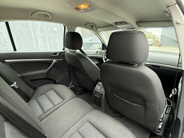 Сірий Шкода Октавія, об'ємом двигуна 0 л та пробігом 300 тис. км за 3200 $, фото 9 на Automoto.ua