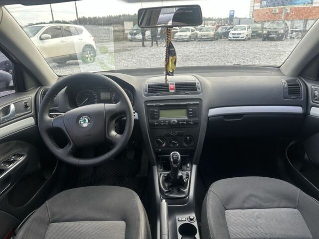 Серый Шкода Октавия, объемом двигателя 1.6 л и пробегом 260 тыс. км за 5800 $, фото 6 на Automoto.ua