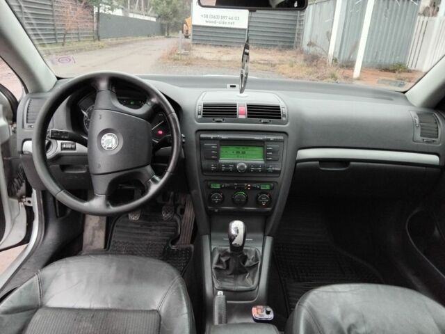 Серый Шкода Октавия, объемом двигателя 1.9 л и пробегом 300 тыс. км за 2400 $, фото 13 на Automoto.ua