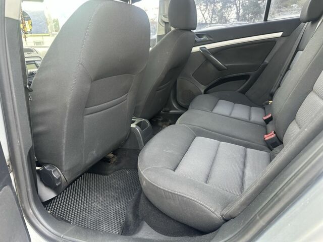 Серый Шкода Октавия, объемом двигателя 1.6 л и пробегом 260 тыс. км за 5800 $, фото 5 на Automoto.ua