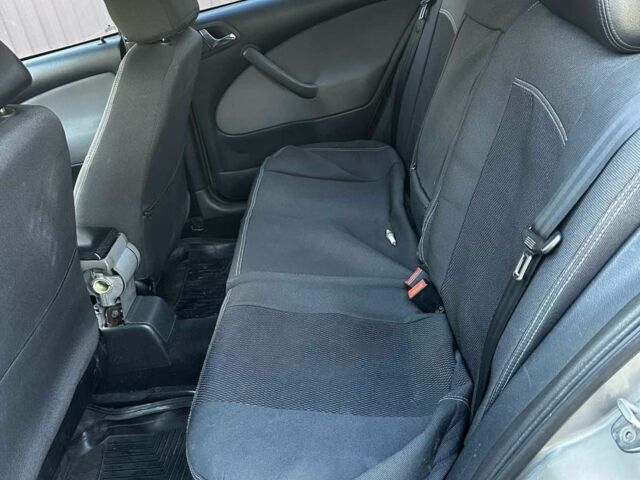 Серый Шкода Октавия, объемом двигателя 1.6 л и пробегом 375 тыс. км за 5200 $, фото 4 на Automoto.ua