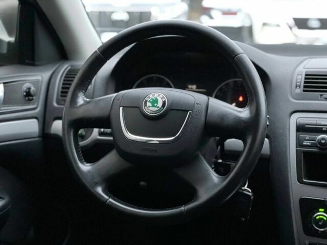 Сірий Шкода Октавія, об'ємом двигуна 1.8 л та пробігом 172 тис. км за 6999 $, фото 14 на Automoto.ua