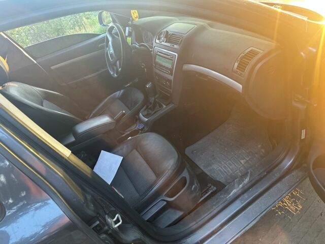 Серый Шкода Октавия, объемом двигателя 1.9 л и пробегом 412 тыс. км за 3587 $, фото 2 на Automoto.ua