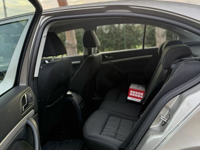 Сірий Шкода Октавія, об'ємом двигуна 1.2 л та пробігом 250 тис. км за 6650 $, фото 4 на Automoto.ua