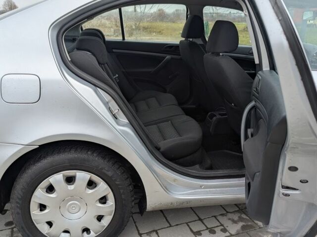 Серый Шкода Октавия, объемом двигателя 0 л и пробегом 281 тыс. км за 3734 $, фото 5 на Automoto.ua