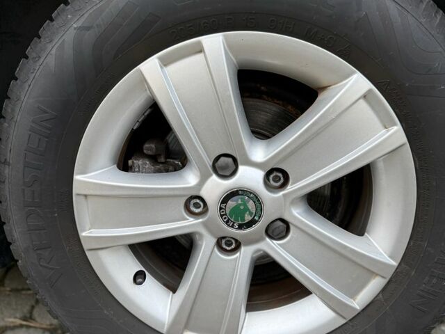 Сірий Шкода Октавія, об'ємом двигуна 1.2 л та пробігом 250 тис. км за 6650 $, фото 3 на Automoto.ua