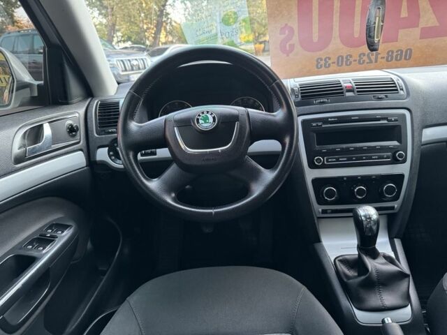 Серый Шкода Октавия, объемом двигателя 1.6 л и пробегом 268 тыс. км за 7250 $, фото 12 на Automoto.ua