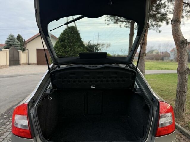 Сірий Шкода Октавія, об'ємом двигуна 1.2 л та пробігом 250 тис. км за 6650 $, фото 6 на Automoto.ua