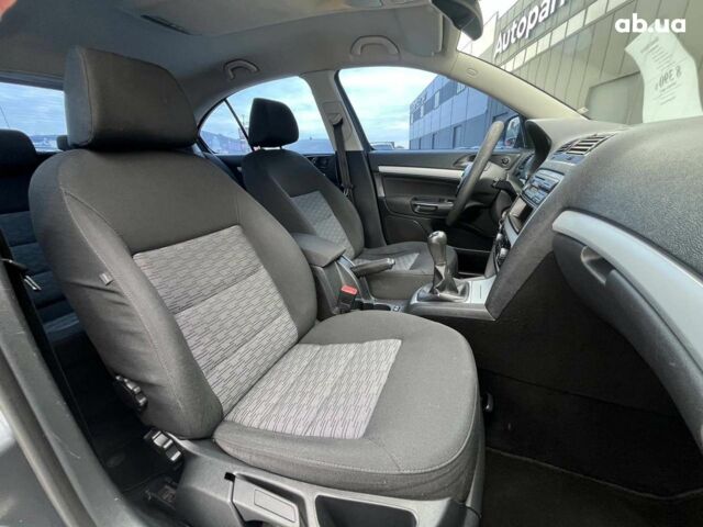 Серый Шкода Октавия, объемом двигателя 1.4 л и пробегом 216 тыс. км за 8390 $, фото 29 на Automoto.ua