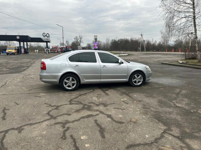 Сірий Шкода Октавія, об'ємом двигуна 2 л та пробігом 353 тис. км за 7200 $, фото 7 на Automoto.ua