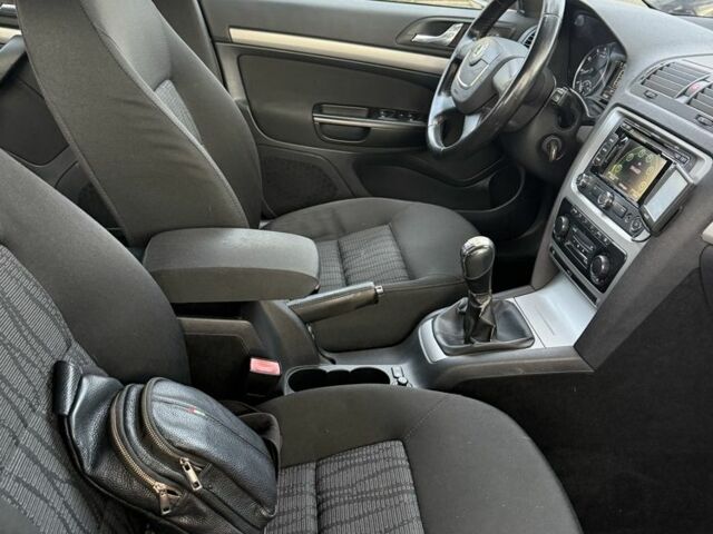 Сірий Шкода Октавія, об'ємом двигуна 1.2 л та пробігом 250 тис. км за 6650 $, фото 9 на Automoto.ua