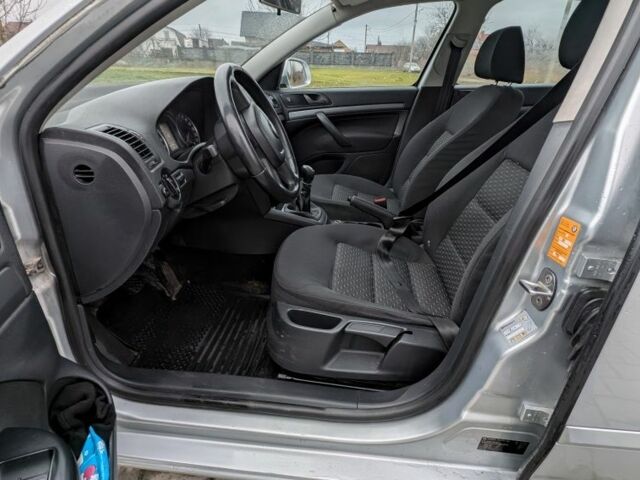 Серый Шкода Октавия, объемом двигателя 0 л и пробегом 281 тыс. км за 3734 $, фото 7 на Automoto.ua