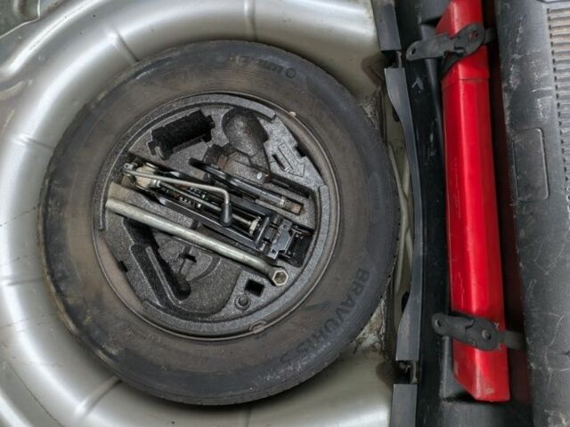 Серый Шкода Октавия, объемом двигателя 0 л и пробегом 281 тыс. км за 3734 $, фото 6 на Automoto.ua