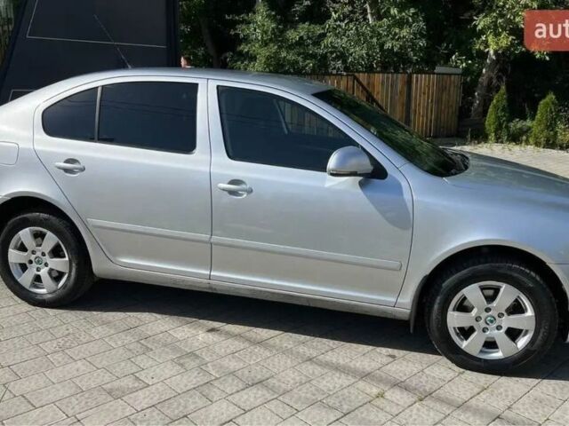 Сірий Шкода Октавія, об'ємом двигуна 1.8 л та пробігом 276 тис. км за 7400 $, фото 1 на Automoto.ua