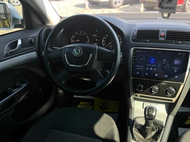 Серый Шкода Октавия, объемом двигателя 1.8 л и пробегом 128 тыс. км за 9200 $, фото 14 на Automoto.ua