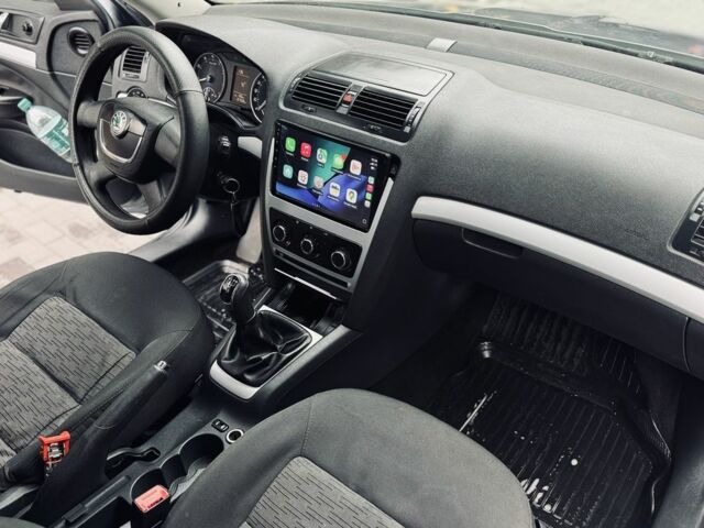 Серый Шкода Октавия, объемом двигателя 1.6 л и пробегом 265 тыс. км за 5350 $, фото 7 на Automoto.ua